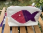 Preview: Segeltuch Kosmetiktasche eckig mit Fisch lila/pink